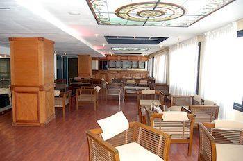 De La Corniche 4*